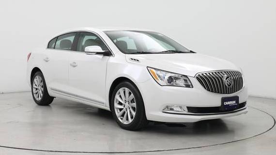 BUICK LACROSSE 2016 1G4GB5G39GF181396 image