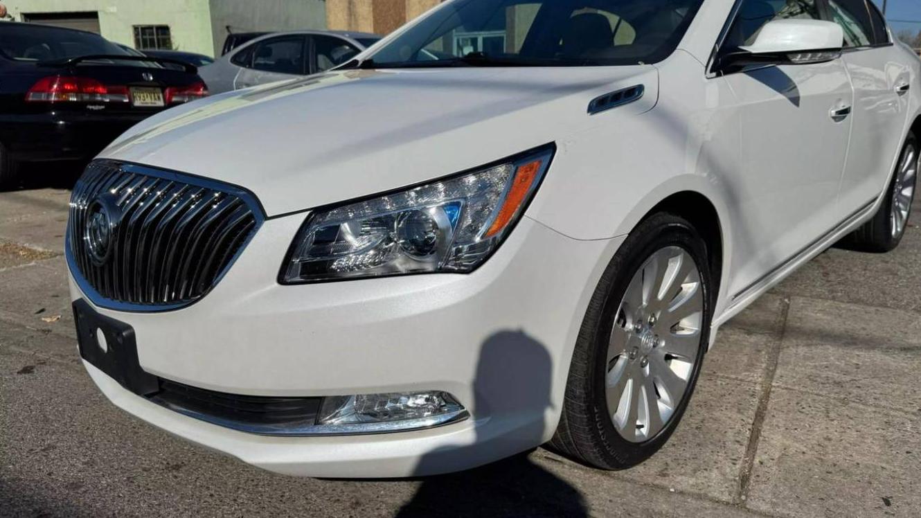 BUICK LACROSSE 2016 1G4GC5G35GF227576 image