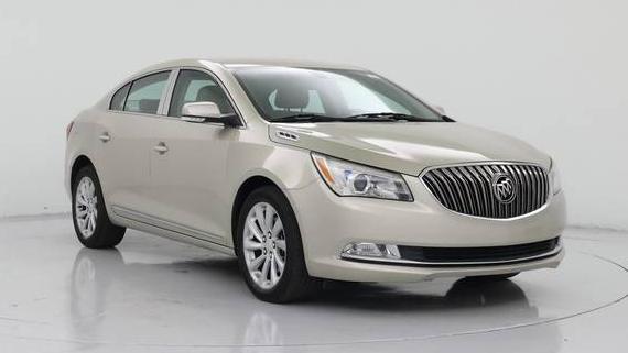 BUICK LACROSSE 2016 1G4GB5G33GF230639 image