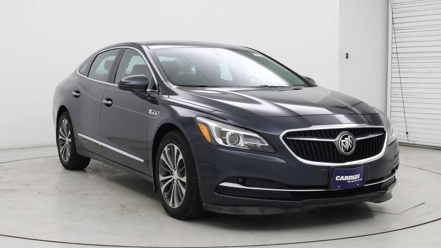 BUICK LACROSSE 2018 1G4ZP5SS1JU116179 image