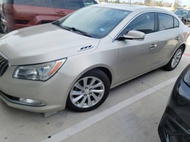 BUICK LACROSSE 2015 1G4GB5G35FF196850 image