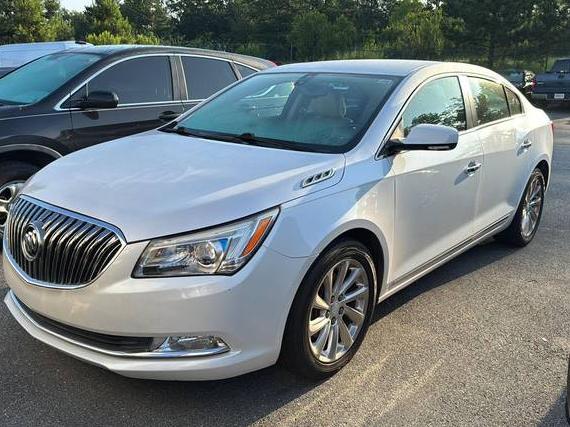 BUICK LACROSSE 2015 1G4GB5G30FF245131 image