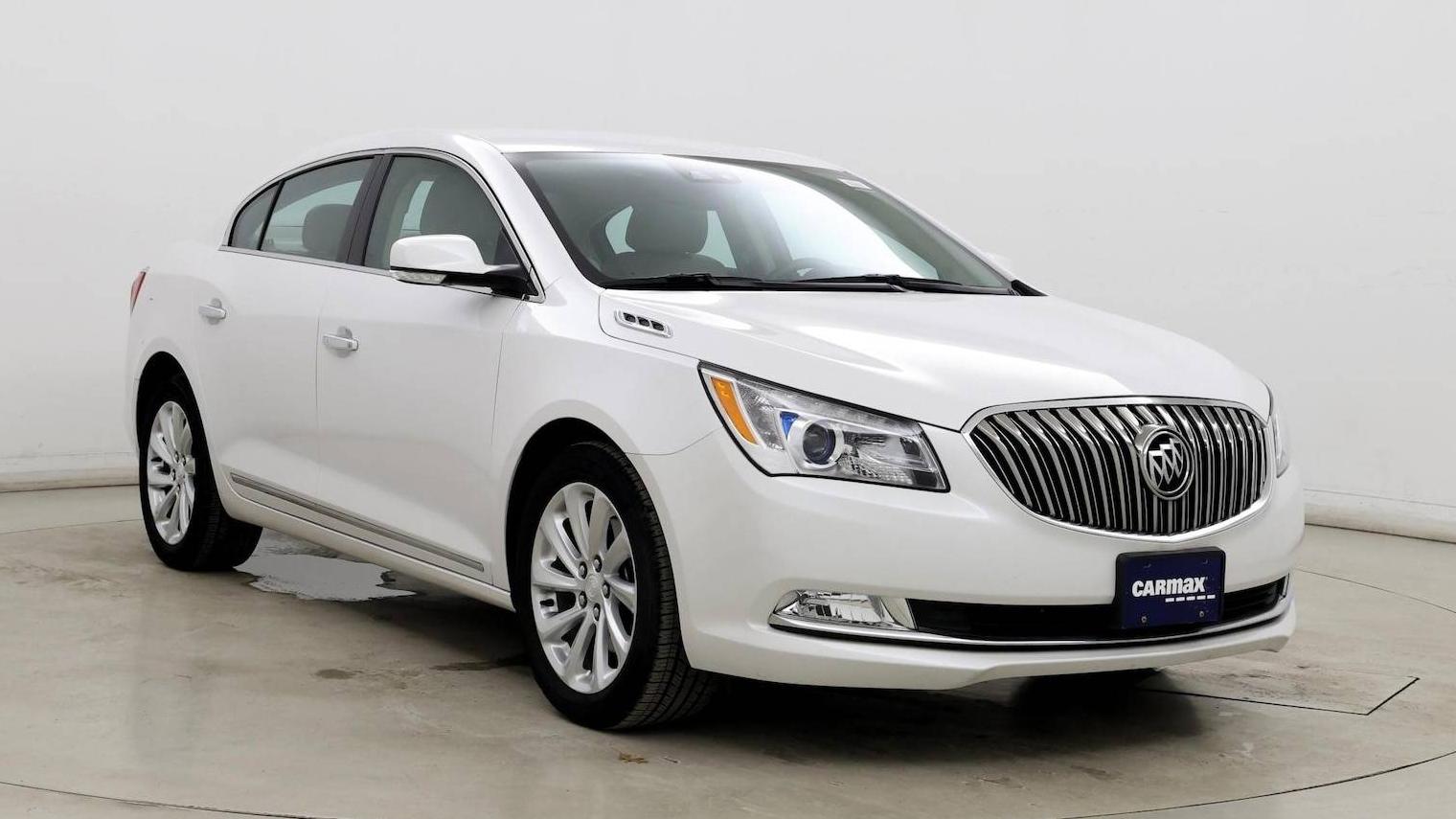 BUICK LACROSSE 2015 1G4GB5G35FF347458 image