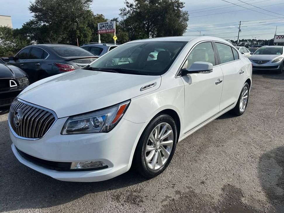 BUICK LACROSSE 2015 1G4GB5G31FF112619 image