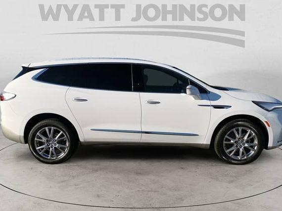 BUICK ENCLAVE 2023 5GAERBKW4PJ128742 image BUICK ENCLAVE 2023 5GAERBKW4PJ128742 image