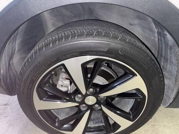 BUICK ENVISION 2021 LRBFZNR40MD061736 image