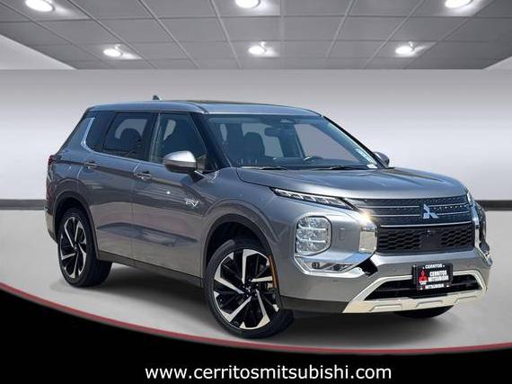 MITSUBISHI OUTLANDER 2023 JA4T5UA97PZ037923 image