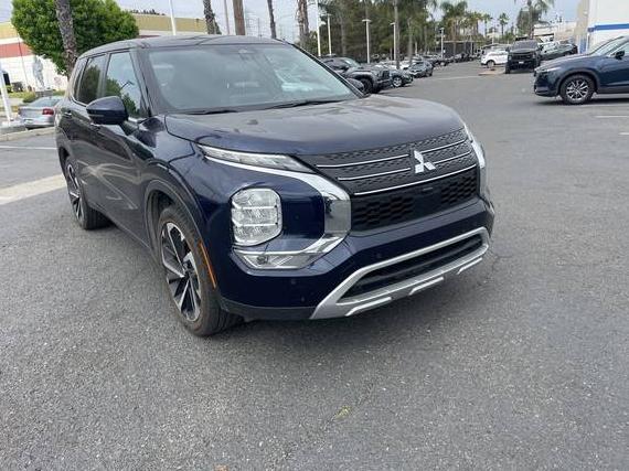 MITSUBISHI OUTLANDER 2023 JA4J3UA88PZ021363 image