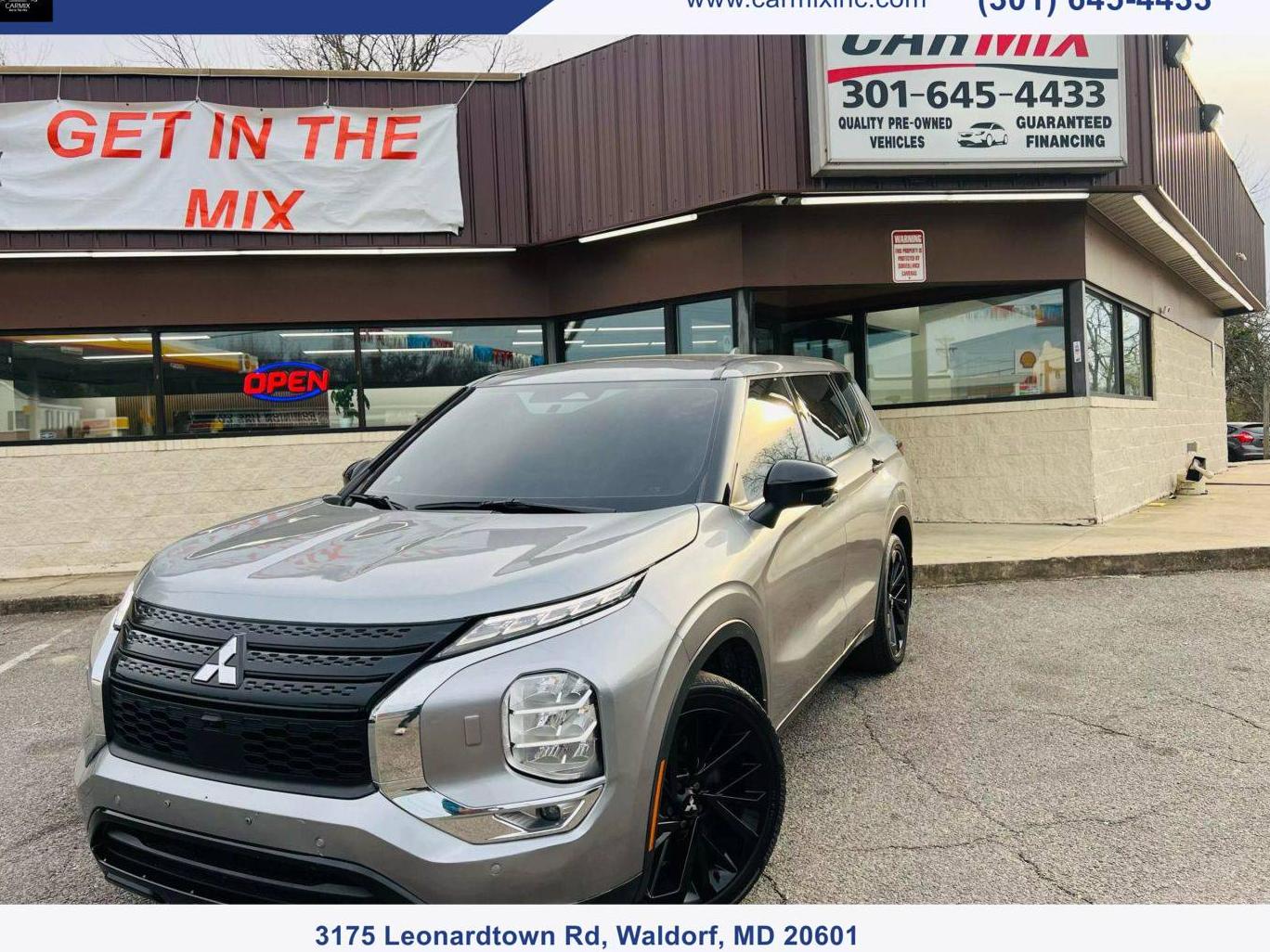 MITSUBISHI OUTLANDER 2023 JA4J4UA80PZ011410 image