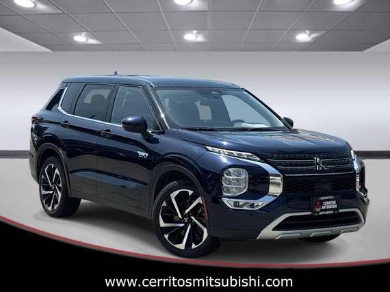 MITSUBISHI OUTLANDER 2023 JA4T5UA93PZ046618 image