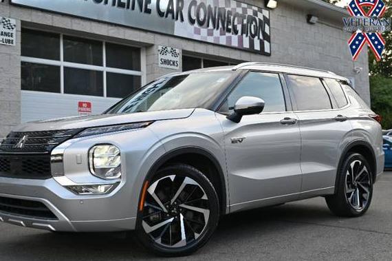 MITSUBISHI OUTLANDER 2023 JA4T5VA94PZ059092 image