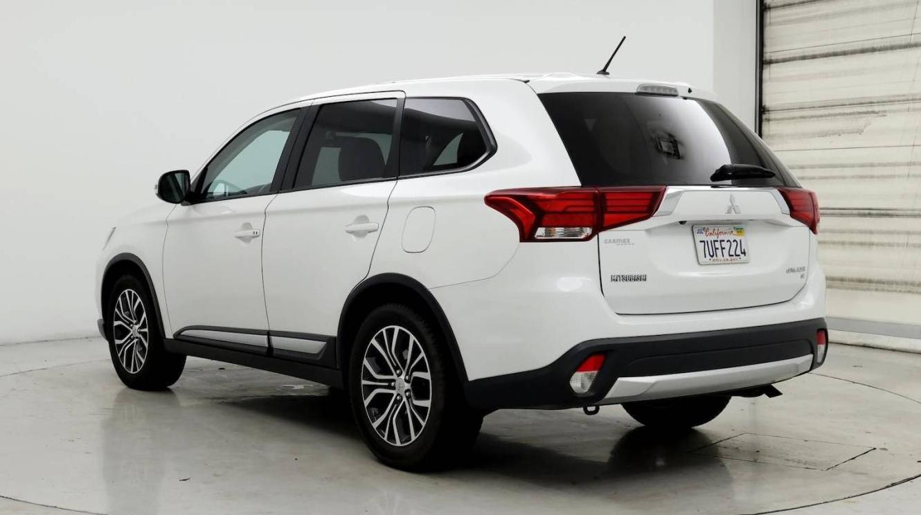 MITSUBISHI OUTLANDER 2016 JA4AD3A38GZ019348 image