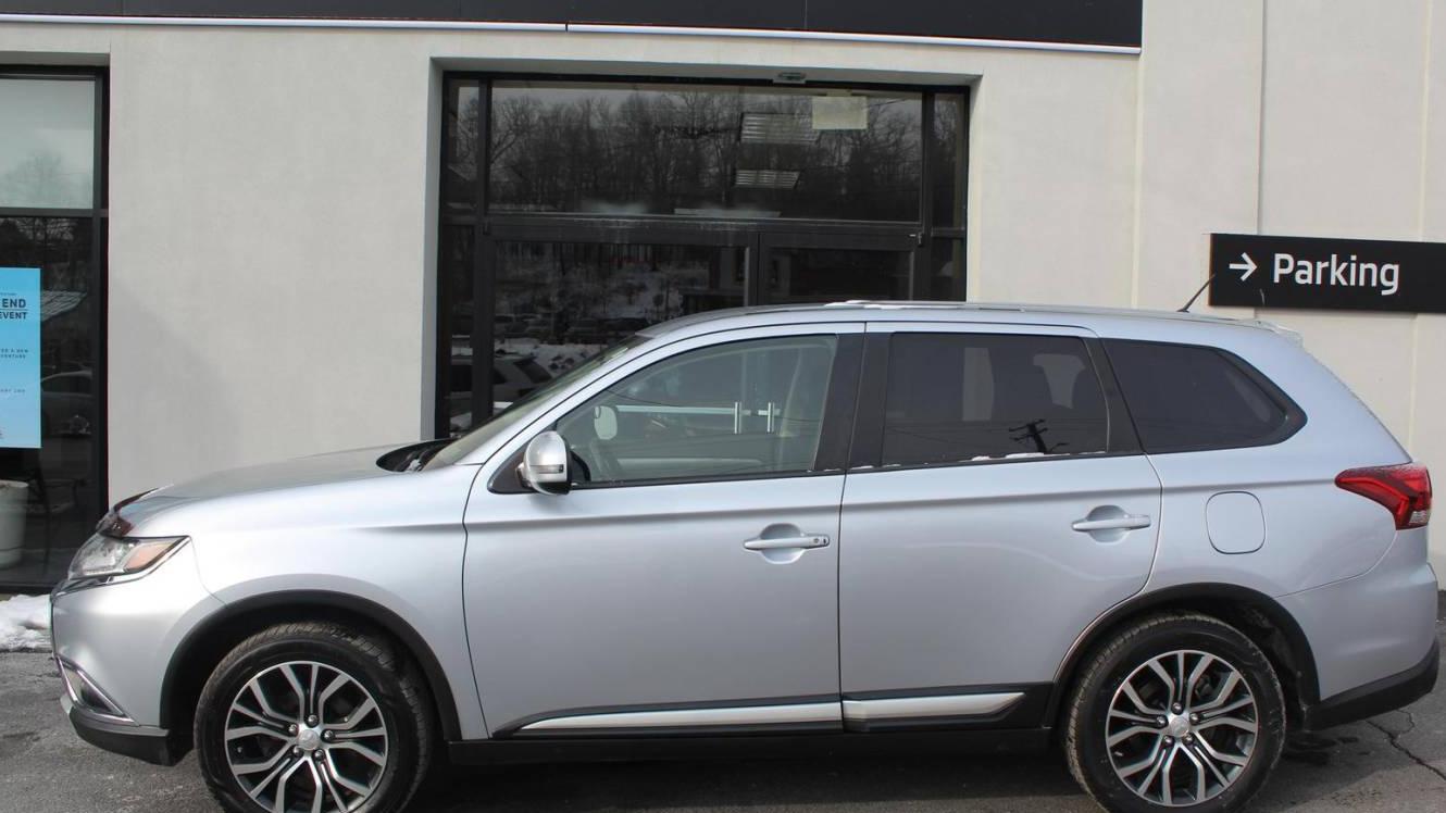 MITSUBISHI OUTLANDER 2016 JA4AZ3A38GZ007072 image