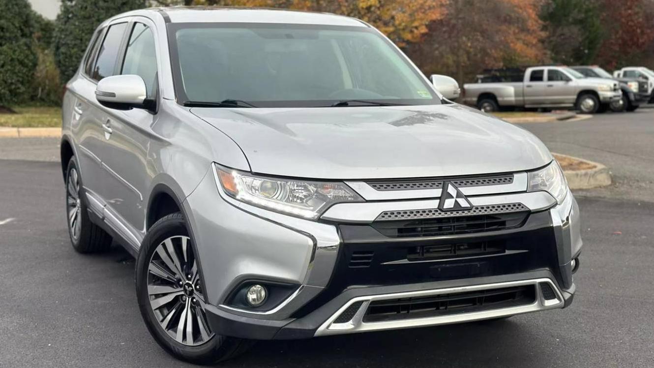 MITSUBISHI OUTLANDER 2019 JA4AZ3A33KZ004749 image