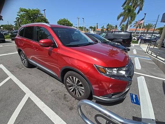 MITSUBISHI OUTLANDER 2019 JA4AD3A30KZ010765 image