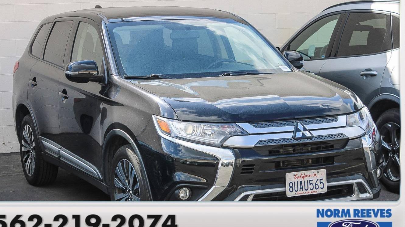 MITSUBISHI OUTLANDER 2019 JA4AD3A3XKZ046530 image