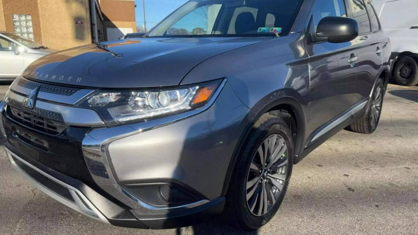 MITSUBISHI OUTLANDER 2019 JA4AZ3A30KZ055738 image