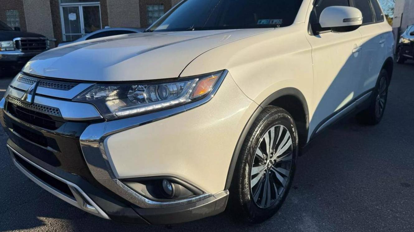 MITSUBISHI OUTLANDER 2019 JA4AZ3A37KZ008674 image