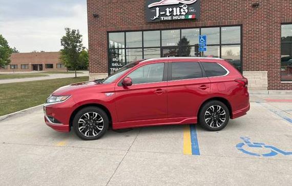 MITSUBISHI OUTLANDER 2018 JA4J24A55JZ049542 image