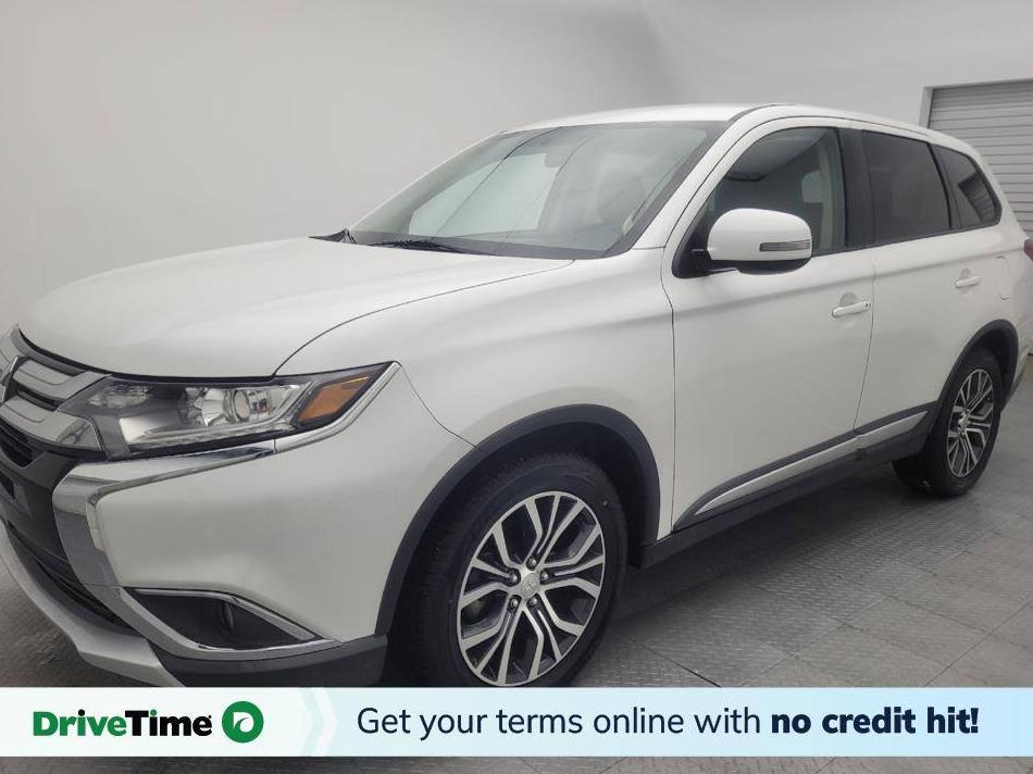 MITSUBISHI OUTLANDER 2018 JA4AD3A3XJZ023148 image