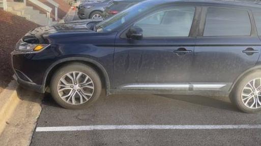 MITSUBISHI OUTLANDER 2018 JA4AD3A34JZ013828 image