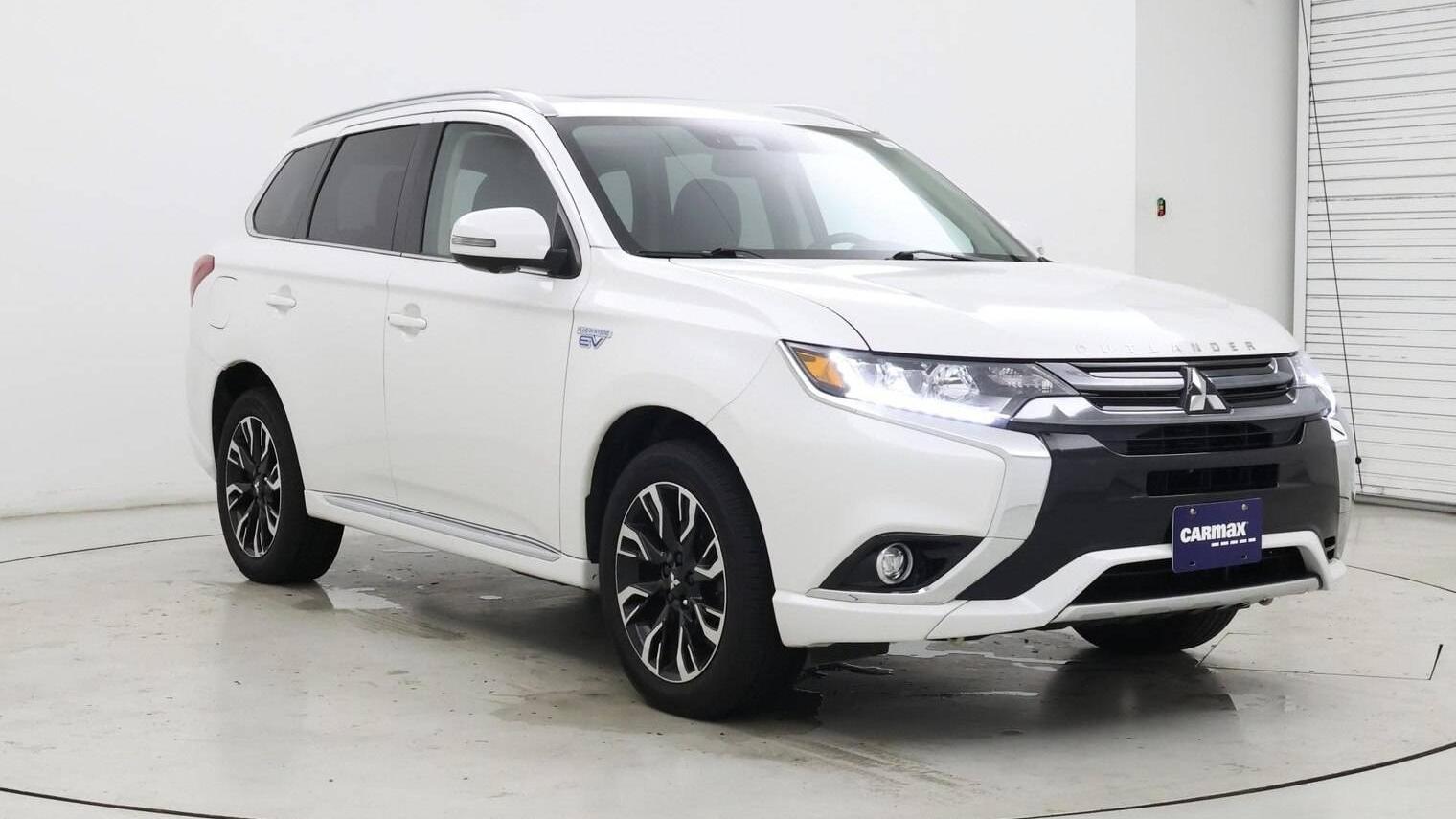 MITSUBISHI OUTLANDER 2018 JA4J24A58JZ061314 image