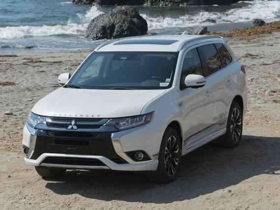 MITSUBISHI OUTLANDER 2018 JA4J24A5XJZ071102 image