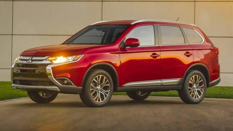 MITSUBISHI OUTLANDER 2018 JA4AZ3A38JZ026955 image