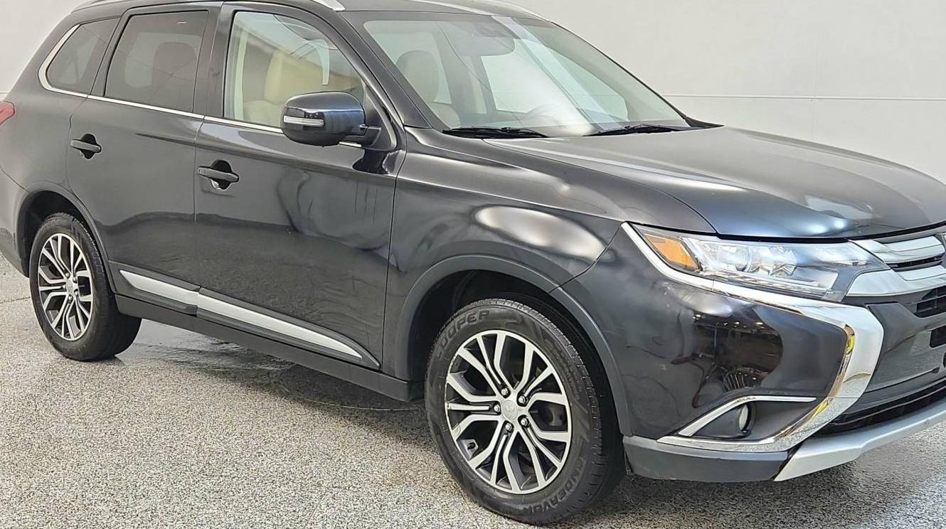 MITSUBISHI OUTLANDER 2018 JA4AZ3A34JJ001632 image