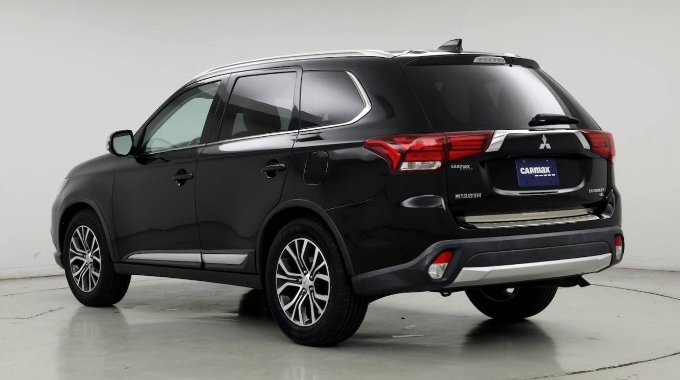 MITSUBISHI OUTLANDER 2018 JA4AD3A37JJ000439 image