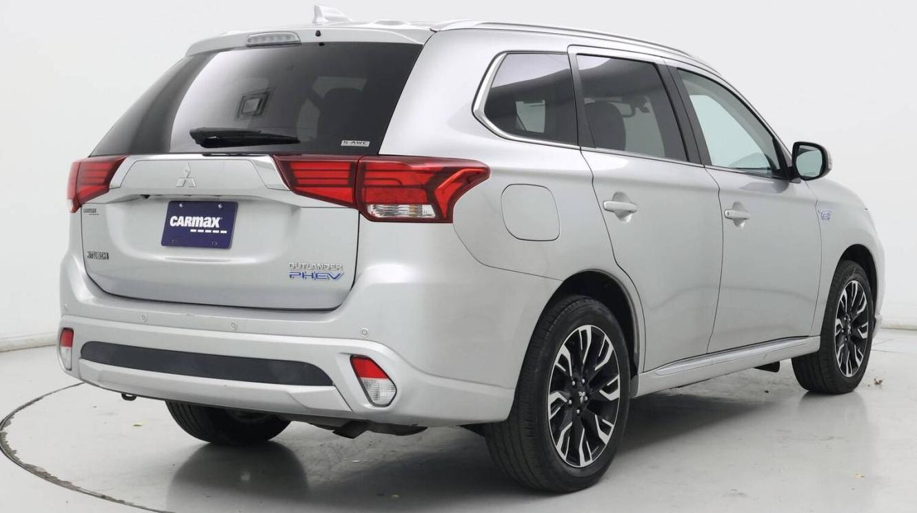 MITSUBISHI OUTLANDER 2018 JA4J24A59JZ050113 image