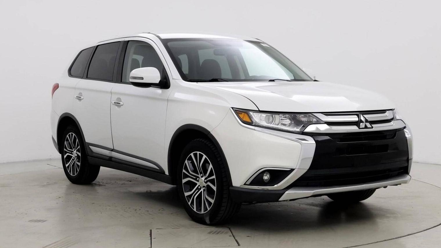 MITSUBISHI OUTLANDER 2018 JA4AD3A31JZ035284 image