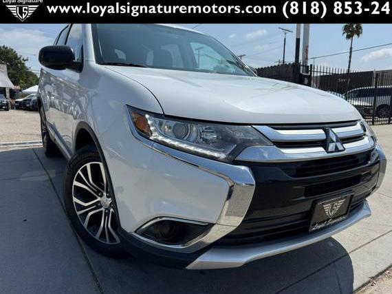MITSUBISHI OUTLANDER 2017 JA4AZ2A38HZ038754 image