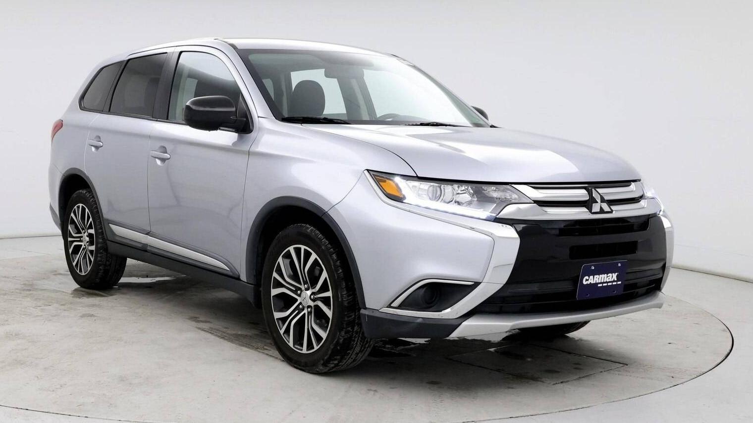 MITSUBISHI OUTLANDER 2017 JA4AZ2A38HZ066926 image