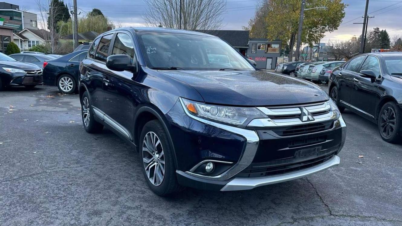 MITSUBISHI OUTLANDER 2017 JA4AD2A3XHZ043047 image