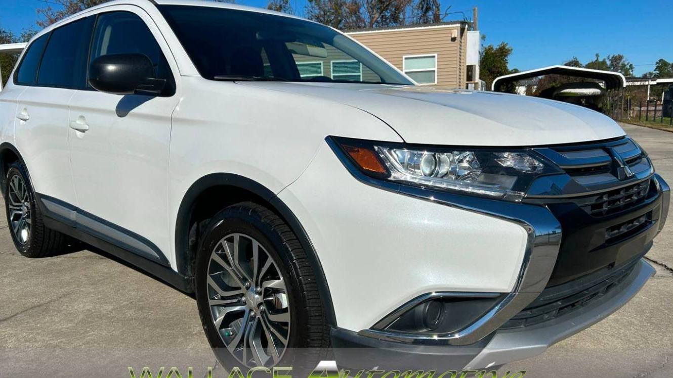 MITSUBISHI OUTLANDER 2017 JA4AD2A39HZ014803 image