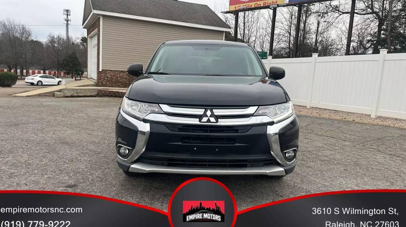 MITSUBISHI OUTLANDER 2017 JA4AZ2A36HZ058825 image