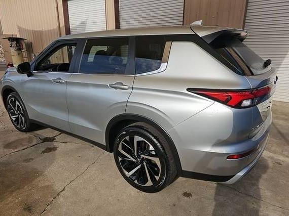 MITSUBISHI OUTLANDER 2024 JA4J3VA83RZ082337 image