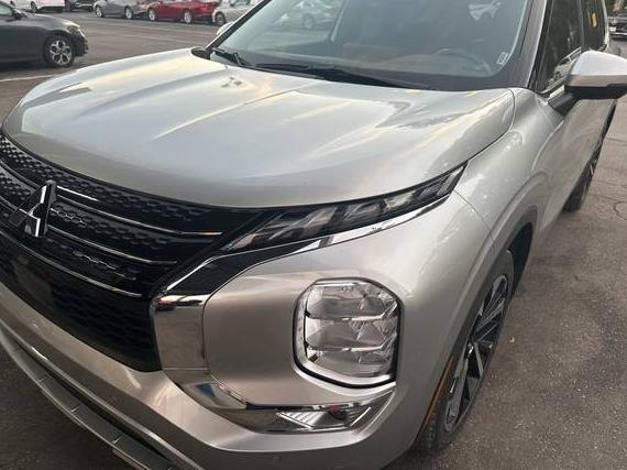 MITSUBISHI OUTLANDER 2024 JA4J3VA86RZ036162 image