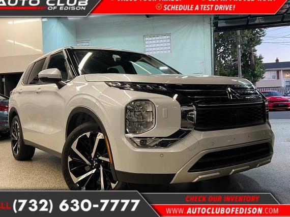 MITSUBISHI OUTLANDER 2024 JA4J4VA84RZ029482 image