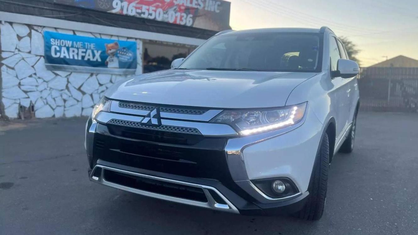 MITSUBISHI OUTLANDER 2020 JA4AZ3A32LZ020457 image