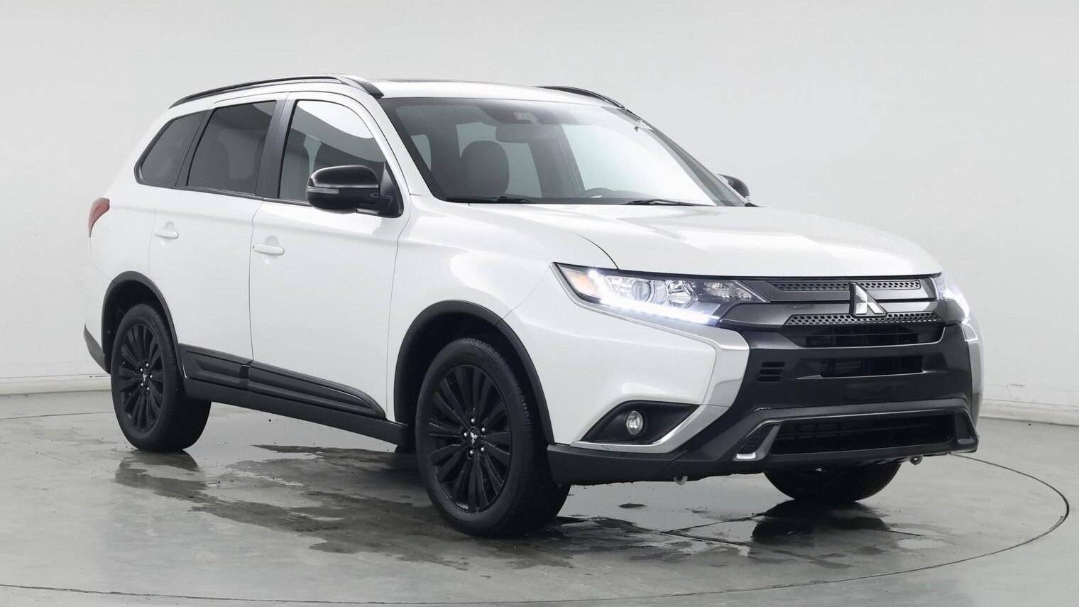 MITSUBISHI OUTLANDER 2020 JA4AZ3A31LZ044622 image