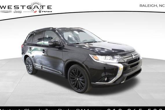 MITSUBISHI OUTLANDER 2020 JA4AD3A36LZ038524 image