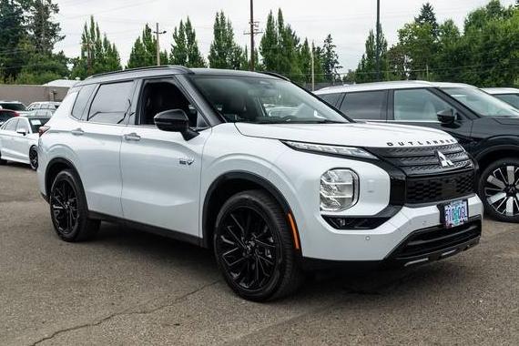 MITSUBISHI OUTLANDER 2025 JA4T5WA90SZ002810 image