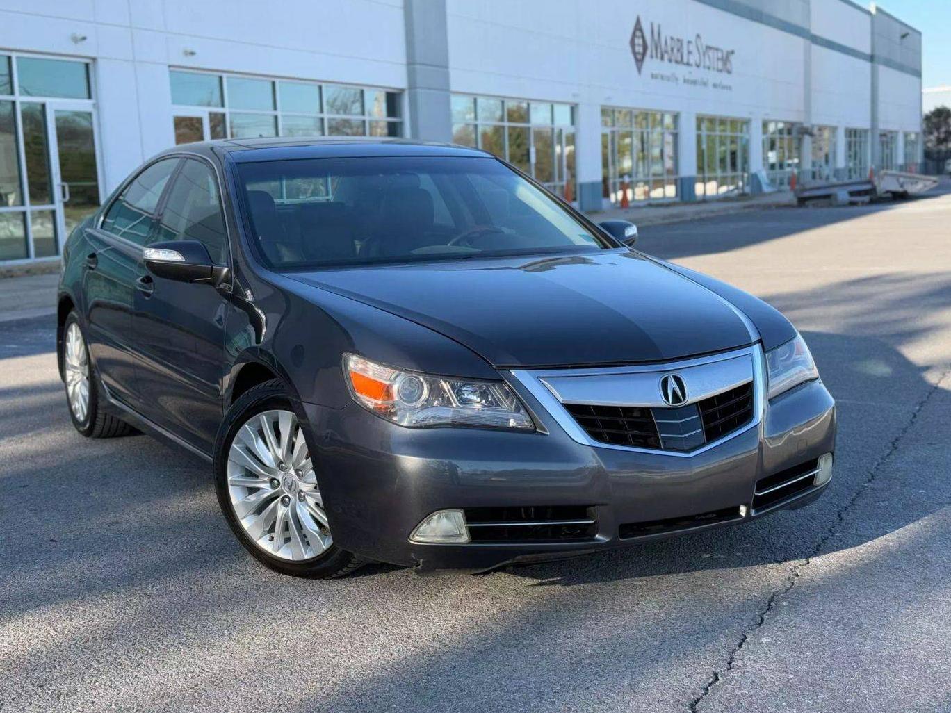 ACURA RL 2011 JH4KB2F60BC000705 image