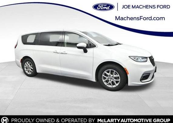 CHRYSLER PACIFICA 2023 2C4RC1BG1PR615851 image