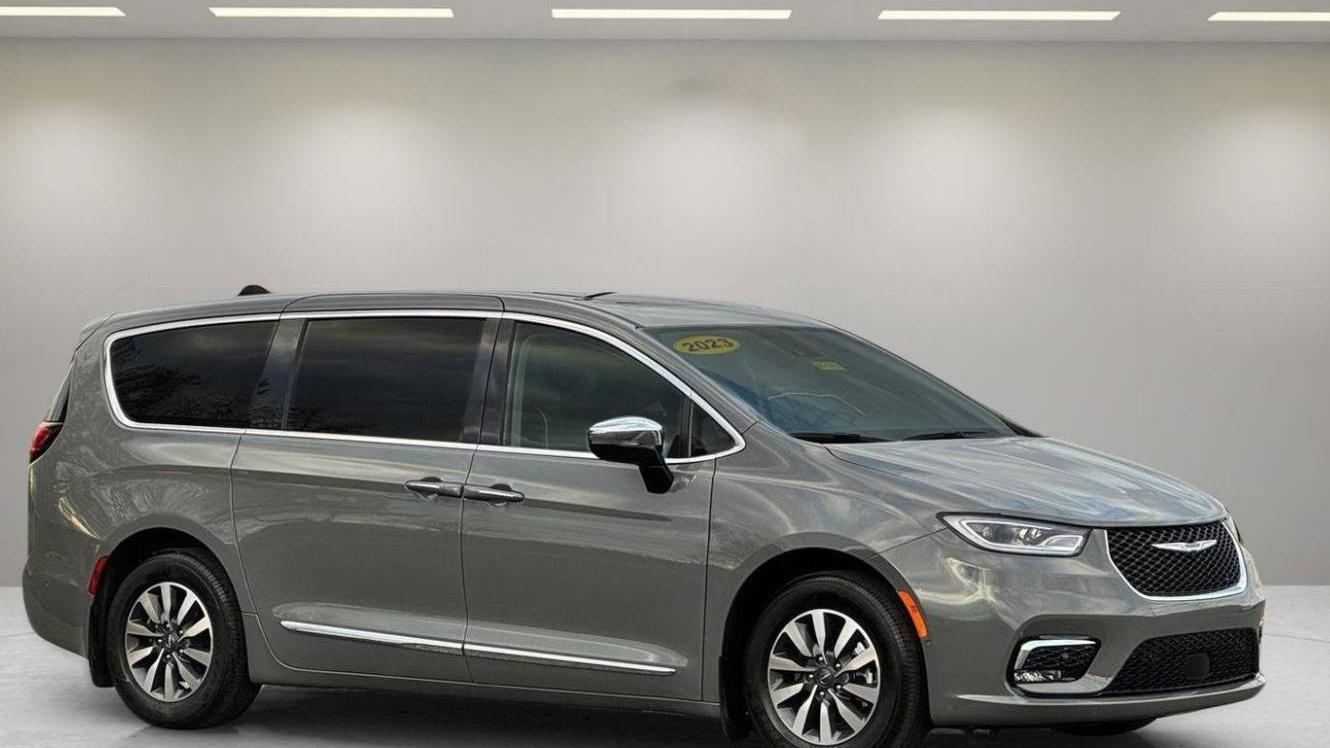 CHRYSLER PACIFICA 2023 2C4RC1S71PR542822 image