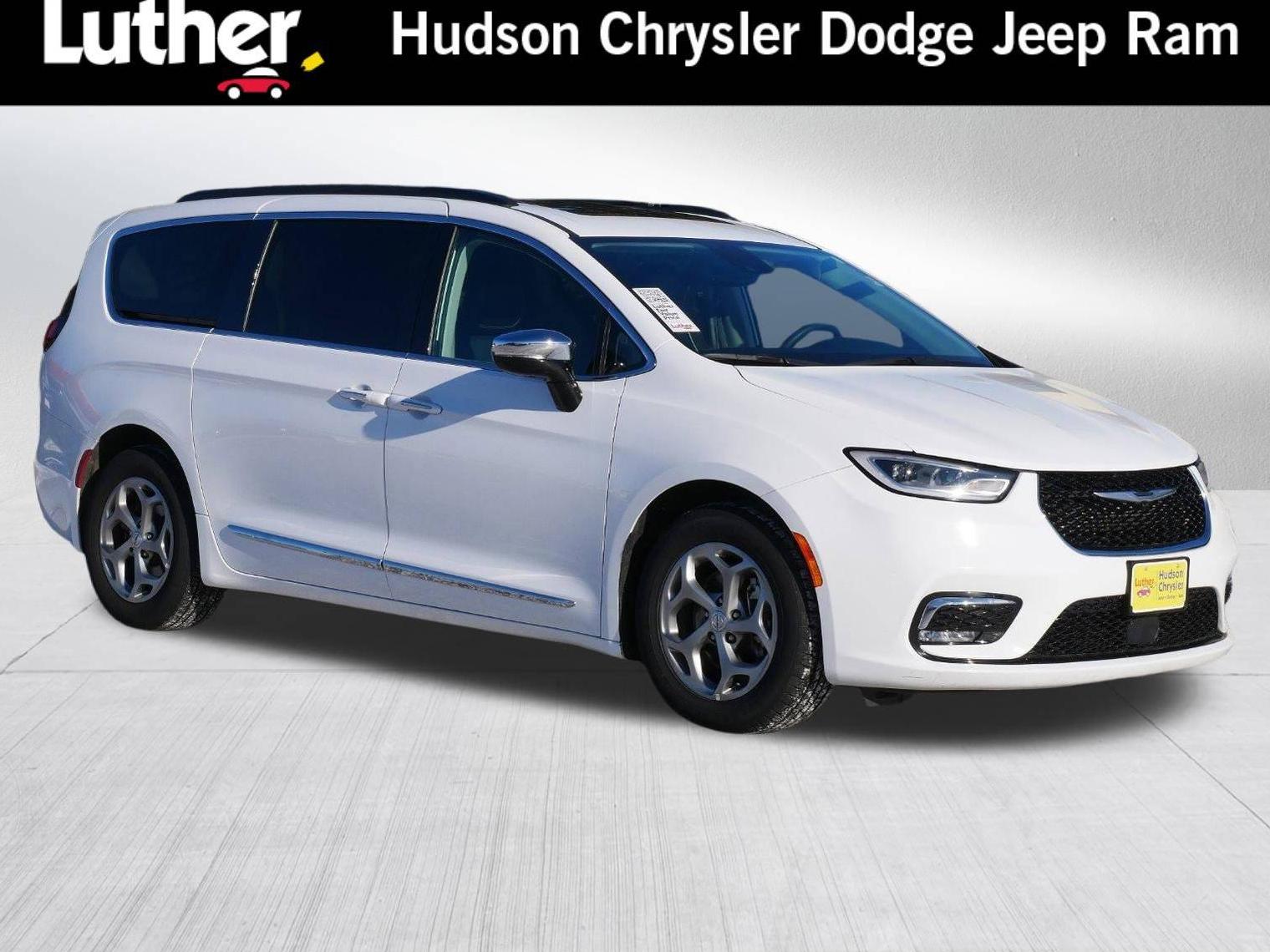 CHRYSLER PACIFICA 2023 2C4RC1GGXPR535926 image