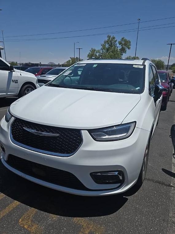 CHRYSLER PACIFICA 2023 2C4RC1GG3PR533421 image