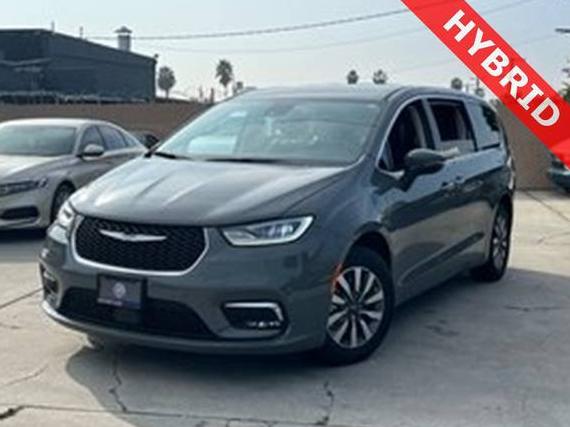 CHRYSLER PACIFICA 2023 2C4RC1L72PR592255 image